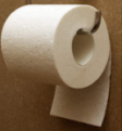 een rol wc papier achterhangend